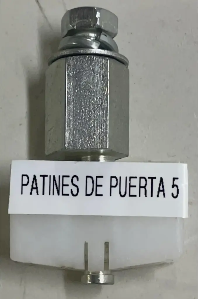 PATINES PUERTA 5 